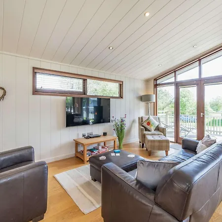2 Bed In 87878 Holiday home *