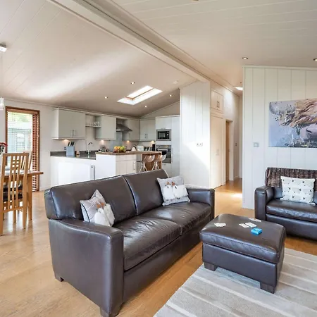 2 Bed In 87878 Holiday home